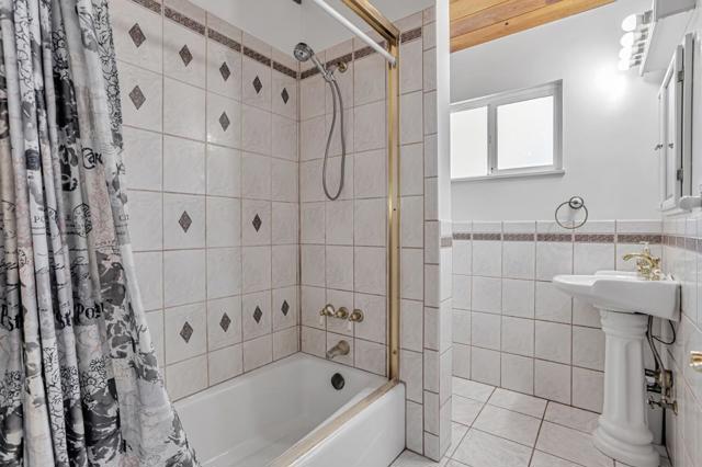 3685 Howe Court, Fremont CA: https://media.crmls.org/mediaz/72ff966e-ec92-449d-a1cd-c1c27eb0e628.jpg