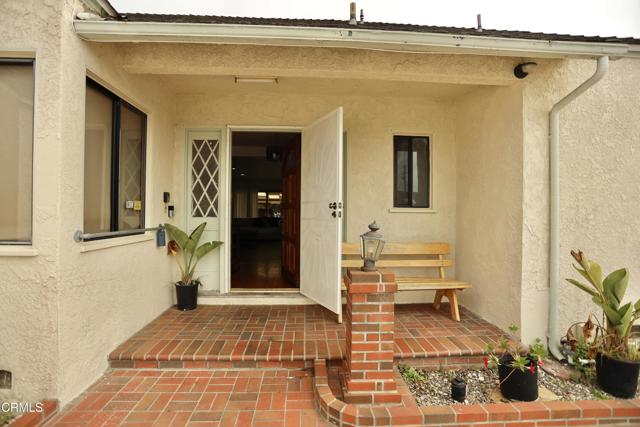 Detail Gallery Image 3 of 36 For 1010 W Robert Ave, Oxnard,  CA 93030 - 4 Beds | 2 Baths