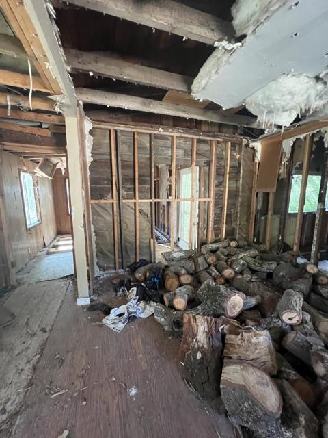 17160 Wilson Way, Royal Oaks CA: https://media.crmls.org/mediaz/730239fe-0cb5-479b-a38d-77dbba8072b0.jpg