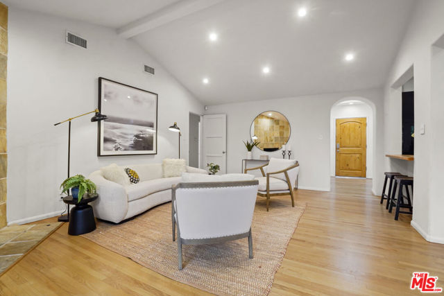 14146 Hartsook Street photo 2