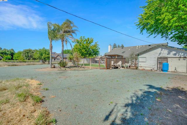 1969 Buena Vista Ave, Livermore CA: https://media.crmls.org/mediaz/7304f707-3e58-4512-a9ef-6e5ea8a2d635.jpg