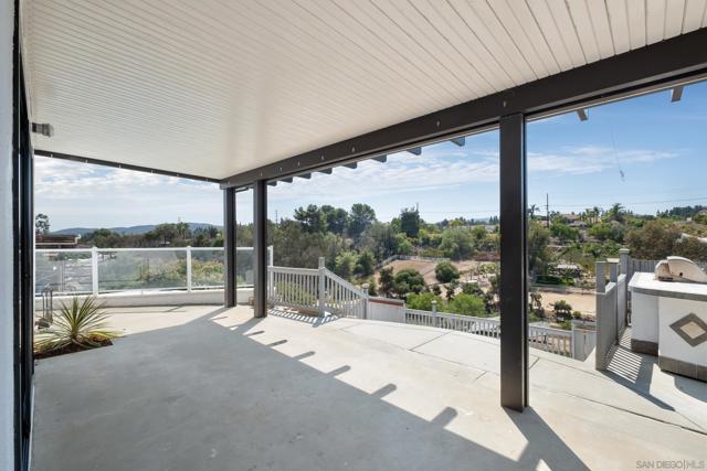 15032 Heath Dr, Poway CA: https://media.crmls.org/mediaz/73056a5c-fd45-4d40-b48b-ecee0731a07a.jpg