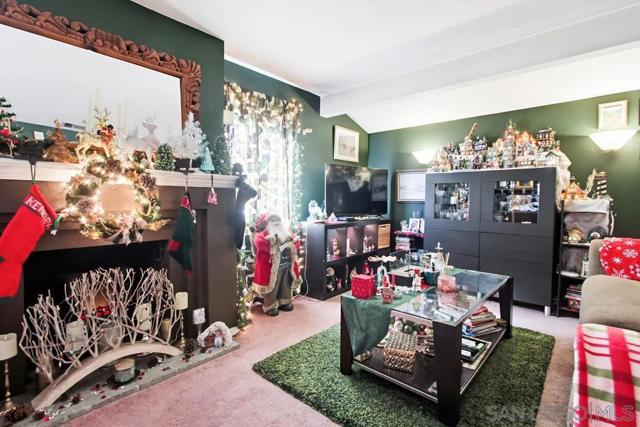 1654 LINWOOD, San Diego CA: https://media.crmls.org/mediaz/7305eb88-218d-4e11-a2c2-c2495e50dc8a.jpg