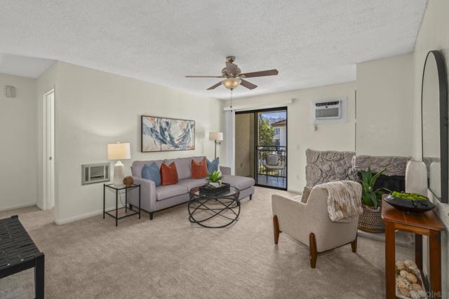 1017 S. Sunshine Ave, El Cajon CA: https://media.crmls.org/mediaz/7305fe28-dda7-427a-9838-eb495c3d08c9.jpg