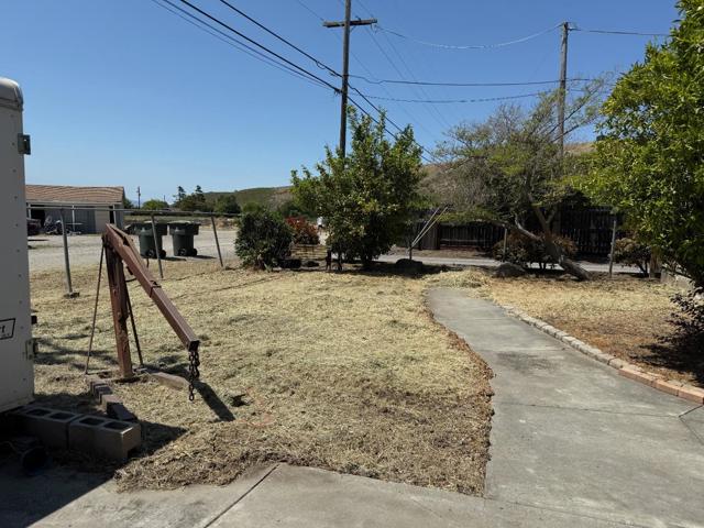 22501 San Vicente Avenue, San Jose CA: https://media.crmls.org/mediaz/7306b5ec-dd28-4b37-9b97-5cd2af818e08.jpg