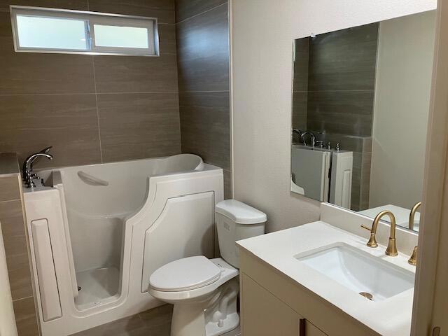 49305 Hwy 74 Spc 49, Palm Desert CA: https://media.crmls.org/mediaz/73071bff-aa29-4fd8-93c1-fc5b681dce07.jpg