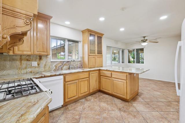 Detail Gallery Image 26 of 75 For 1943 Brookhurst Dr, El Cajon,  CA 92019 - 5 Beds | 3 Baths