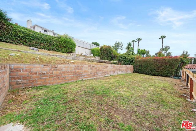 3715 Homeland Drive, View Park CA: https://media.crmls.org/mediaz/7307c58b-c1b2-4b38-aab2-cee19ea63fc9.jpg