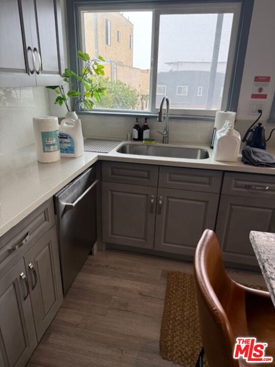 3920 Highland Avenue, Manhattan Beach CA: https://media.crmls.org/mediaz/7307d88e-8ff5-4e5f-82cd-dc44c1d9e372.jpg