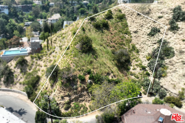 6155 W Rodgerton Drive, Los Angeles CA: https://media.crmls.org/mediaz/73080849-92b8-4d1e-80c9-6d3a67f11782.jpg
