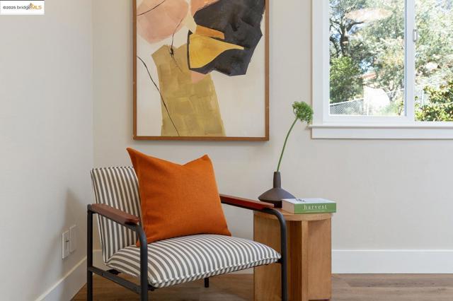 298 Elysian Fields DR, Oakland CA: https://media.crmls.org/mediaz/73082cee-ece4-4042-8fb7-402cce5004ed.jpg