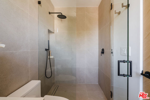 819 N Ogden Drive, Los Angeles CA: https://media.crmls.org/mediaz/73090197-aed7-423b-8cec-63b3174f9ae5.jpg