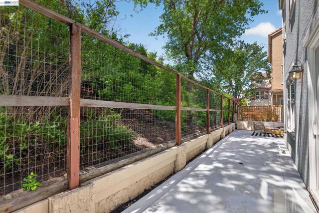 5880 Hillbrook Pl, Dublin CA: https://media.crmls.org/mediaz/73091a9e-b28b-4d14-a48a-131f0cb77b7a.jpg