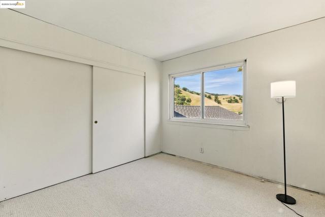 6223 Valroy Dr, San Jose CA: https://media.crmls.org/mediaz/73097bda-5e62-41f9-864f-dff36c53b954.jpg