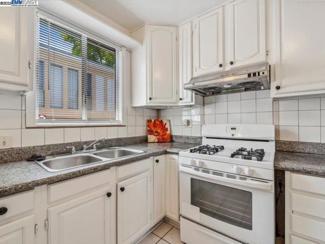 Image 8 of 22 For 3770 39th Ave