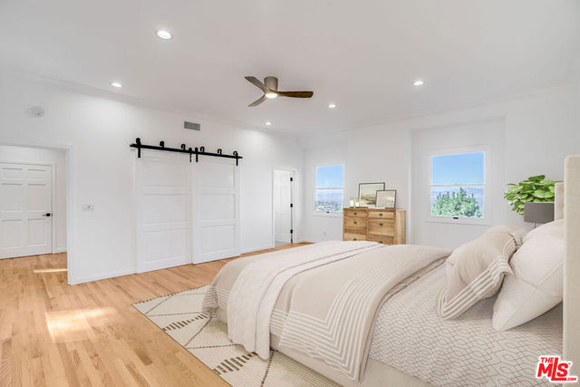 15851 Mulholland Place, Los Angeles CA: https://media.crmls.org/mediaz/730a0dda-0d38-4d15-8560-777670956a72.jpg
