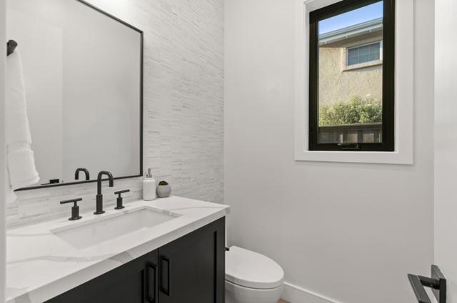 Image 16 of 40 For 1060 Karen Way
