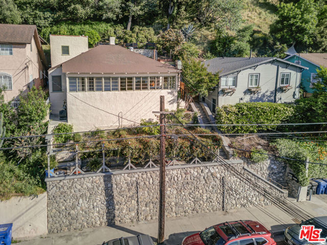 3526 Griffin Avenue, Los Angeles CA: https://media.crmls.org/mediaz/730a3711-2ba6-47df-9526-20f186dc86a8.jpg