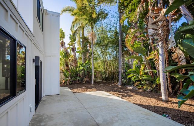 Detail Gallery Image 12 of 54 For 250 258 Hillcrest Dr, Encinitas,  CA 92024 - 9 Beds | 9/2 Baths