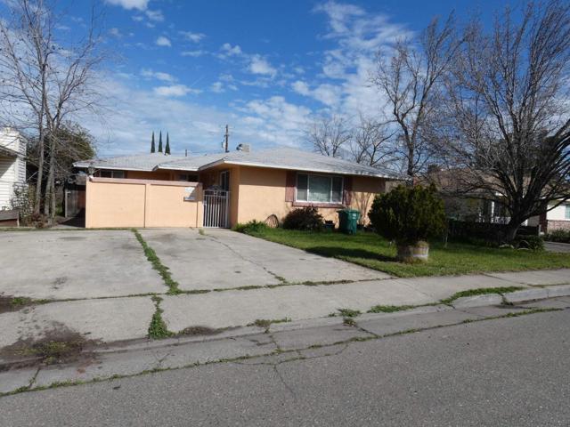 2674 Marguerite Street, Dos Palos CA: https://media.crmls.org/mediaz/730aba3d-075e-4693-ae3a-8e7f3a2578ea.jpg