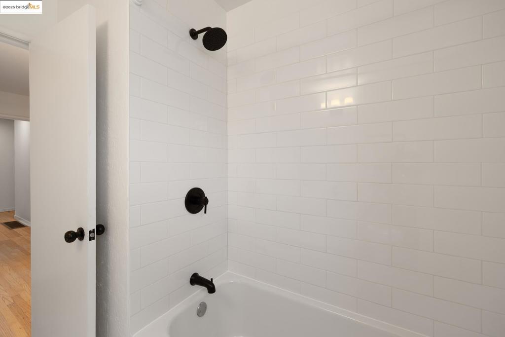 https://media.crmls.org/mediaz/730af645-4bd7-48b7-8975-791ffc07ca31.jpg?preset=X-Large