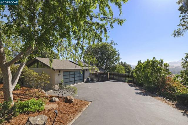68 Terrace Rd, Walnut Creek CA: https://media.crmls.org/mediaz/730b00d9-ad81-4856-9a04-9f9d7a42cc56.jpg