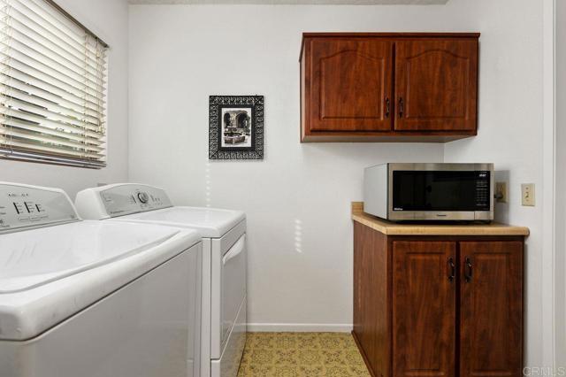 Detail Gallery Image 14 of 39 For 727 Nob Cir, Vista,  CA 92084 - 2 Beds | 2 Baths