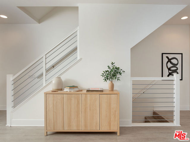 6067 W Studio Court, Los Angeles CA: https://media.crmls.org/mediaz/730c8c81-e079-40ef-a350-cdf0dd647eaa.jpg