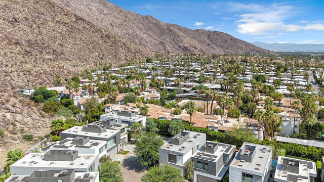 350 Goleta Way, Palm Springs CA: https://media.crmls.org/mediaz/730d3ab2-460a-4f24-af23-fa10b913218b.jpg