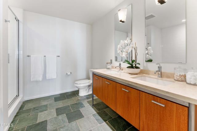 Detail Gallery Image 11 of 26 For 1155 S Grand Ave #1510,  Los Angeles,  CA 90015 - 2 Beds | 2 Baths