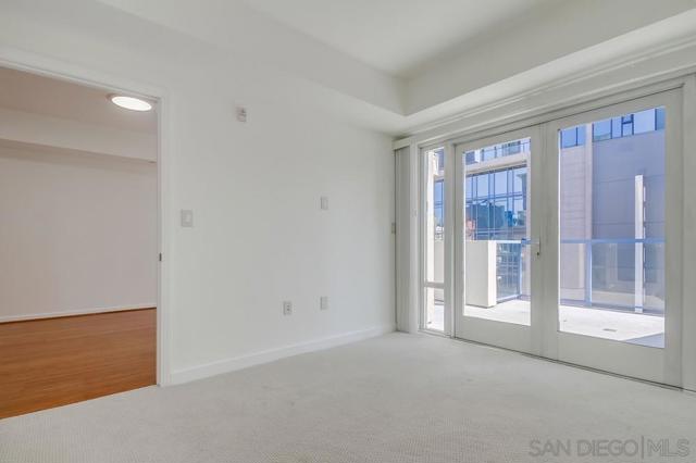 875 G STREET, San Diego CA: https://media.crmls.org/mediaz/730e7316-1f7d-495c-b133-0bd2541602e4.jpg