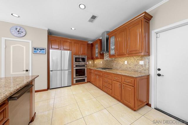 1175 SANTA OLIVIA RD, Chula Vista CA: https://media.crmls.org/mediaz/730f2b87-5237-49d2-afdf-cd542d030a79.jpg