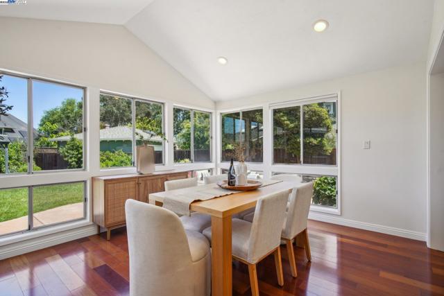 Image 8 of 55 For 14917 Berry Way