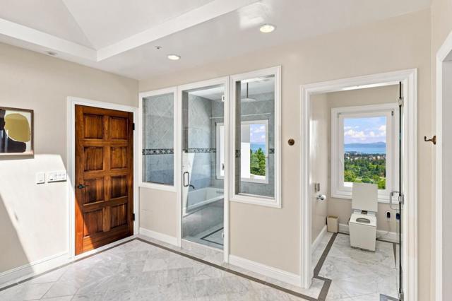 150 New Place Road, Hillsborough CA: https://media.crmls.org/mediaz/73104612-3fa2-4948-b95e-63686e9fc419.jpg