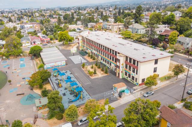 2737 12th Avenue, Oakland CA: https://media.crmls.org/mediaz/73106846-e179-40ee-8937-2f7444db0e19.jpg