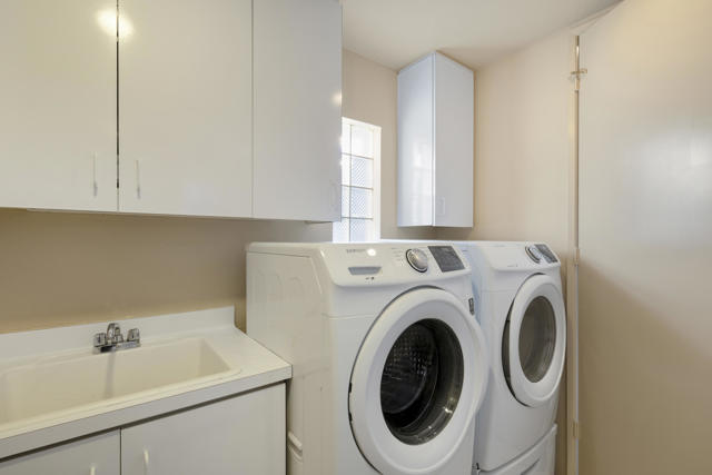 47295 Via Koron, La Quinta CA: https://media.crmls.org/mediaz/73109fb9-22e3-4d2e-b1fd-cc31a059281d.jpg