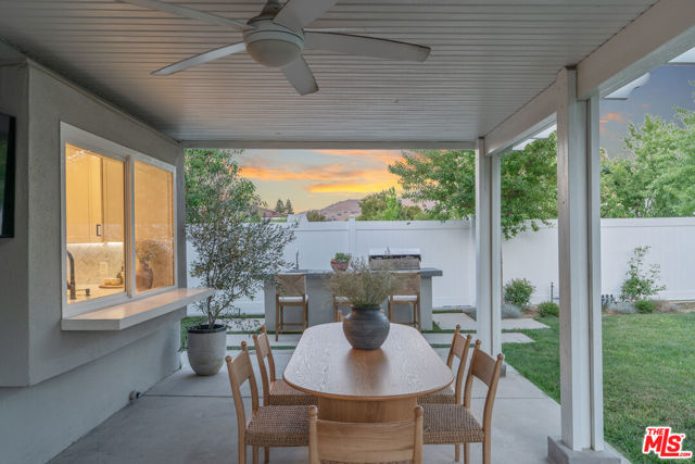 27062 Helmond Drive photo 4