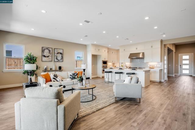 3161 Echo Way, Tracy CA: https://media.crmls.org/mediaz/7311a6ab-72cc-46b7-a7e5-35054a2e278c.jpg