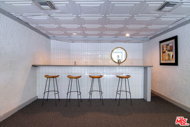 740 N Kings Road, West Hollywood CA: https://media.crmls.org/mediaz/7311c6a4-4f5f-4fcd-bcb2-33566f6fb248.jpg