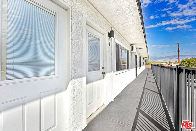 10028 San Fernando Road, Pacoima CA: https://media.crmls.org/mediaz/73120a71-5560-437e-9d9d-10bb49025da0.jpg
