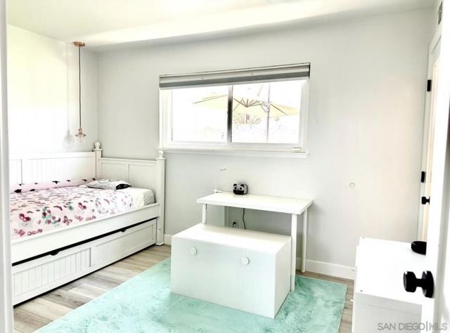 4838 Mount Saint Helens Dr, San Diego CA: https://media.crmls.org/mediaz/73121349-a7f3-45aa-a144-648e0986a79c.jpg