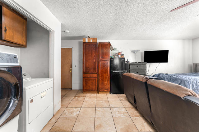 83307 Tourmaline Avenue, Indio CA: https://media.crmls.org/mediaz/731227c6-a5db-4920-b09b-cae7a46afe00.jpg