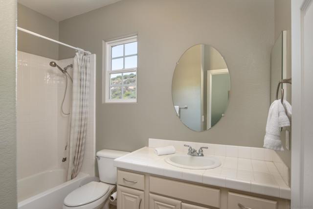 1432 Schoolhouse Way, San Marcos CA: https://media.crmls.org/mediaz/73123311-3b4d-4504-8341-2a7e0ea0bf19.jpg