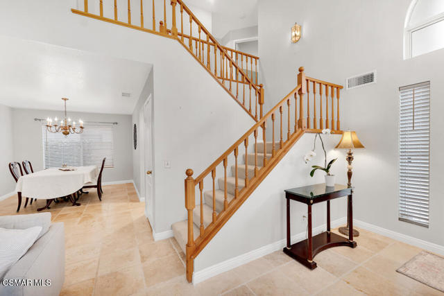645 Overlook Road, Simi Valley CA: https://media.crmls.org/mediaz/7312a120-dbba-4fe3-a2be-8cbe6aa9b9c3.jpg