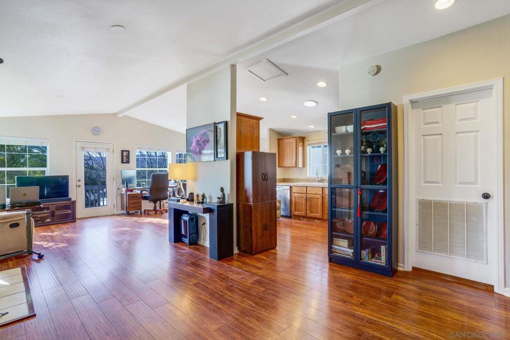 10001 Dunbar Ln SPC 10, El Cajon, CA 92021