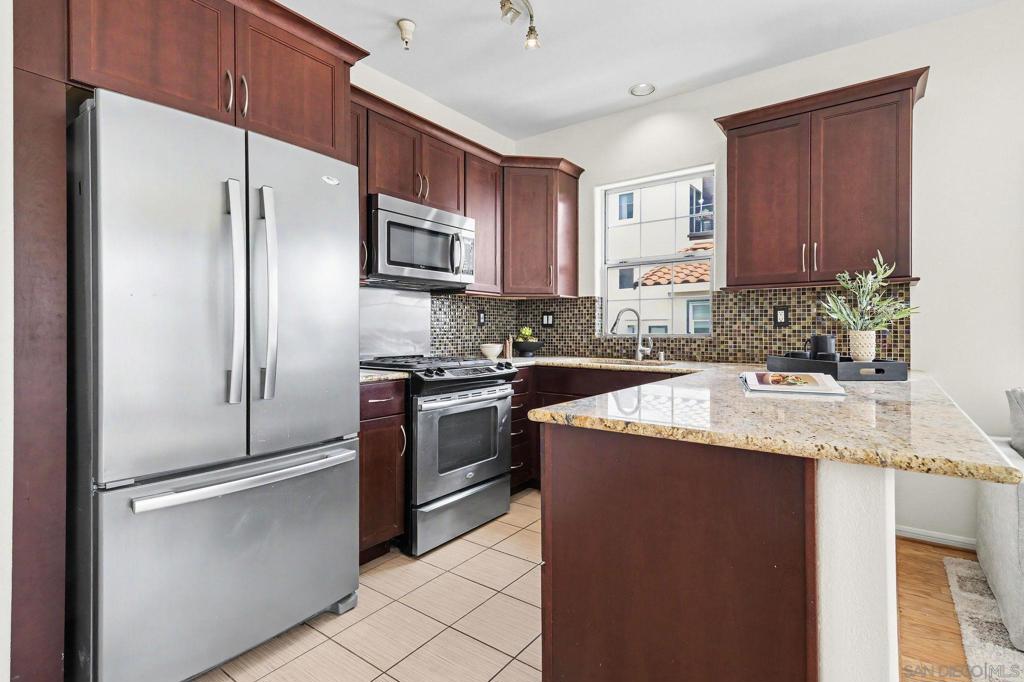 919 Lewis St - photo 10