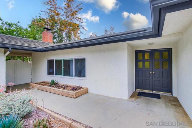 16820 Orchard Bend Rd, Poway CA: https://media.crmls.org/mediaz/7312fd6e-03d7-4885-b77c-626360dc8c52.jpg