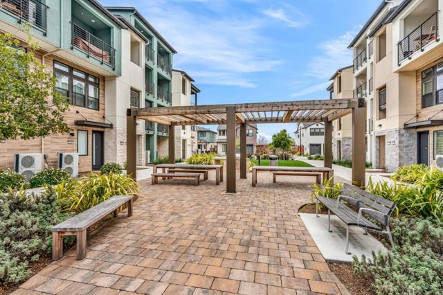133 Waters Park Circle, San Mateo CA: https://media.crmls.org/mediaz/7313d211-47e9-49b4-bc0e-e87f8c2c2065.jpg