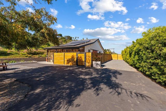 Detail Gallery Image 28 of 75 For 6937 Kellyn Ln, Vista,  CA 92084 - 4 Beds | 4/1 Baths