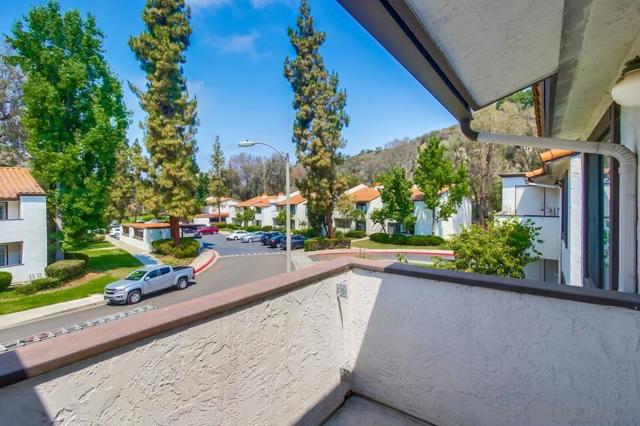 5025 Collwood Way, San Diego CA: https://media.crmls.org/mediaz/7315013e-1eb8-4064-866d-04f602f6d07c.jpg
